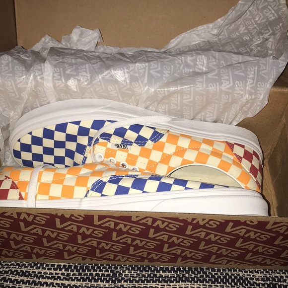 New Vans  Size 9 Multicolor checker board🥰 - Picture 4 of 8